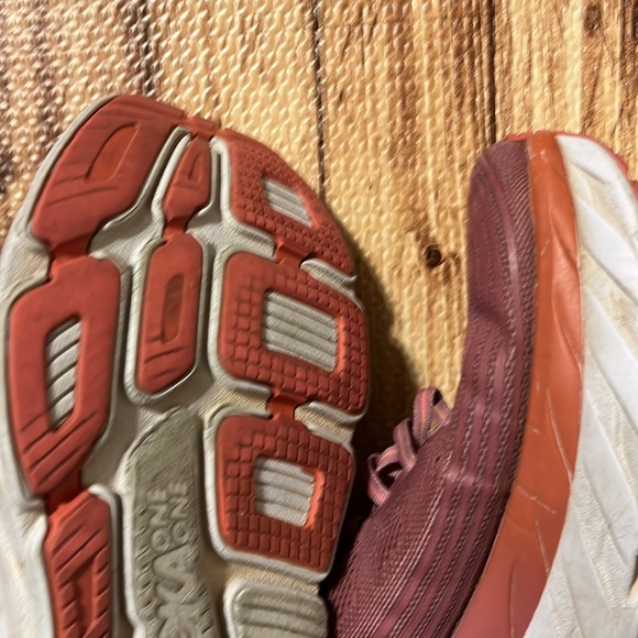 🌹 🏃🏼♀️ 🌹• HOKA x One x One • 🌹🏃🏼♀️🌹 … Style Vibes - Picture 12 of 13